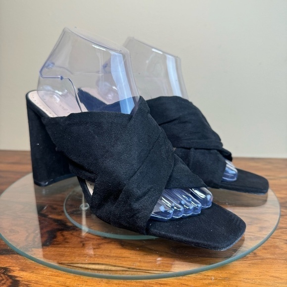 Adrienne Vittadini Genie Crossover Sandal in black microsuede - Picture 4 of 16